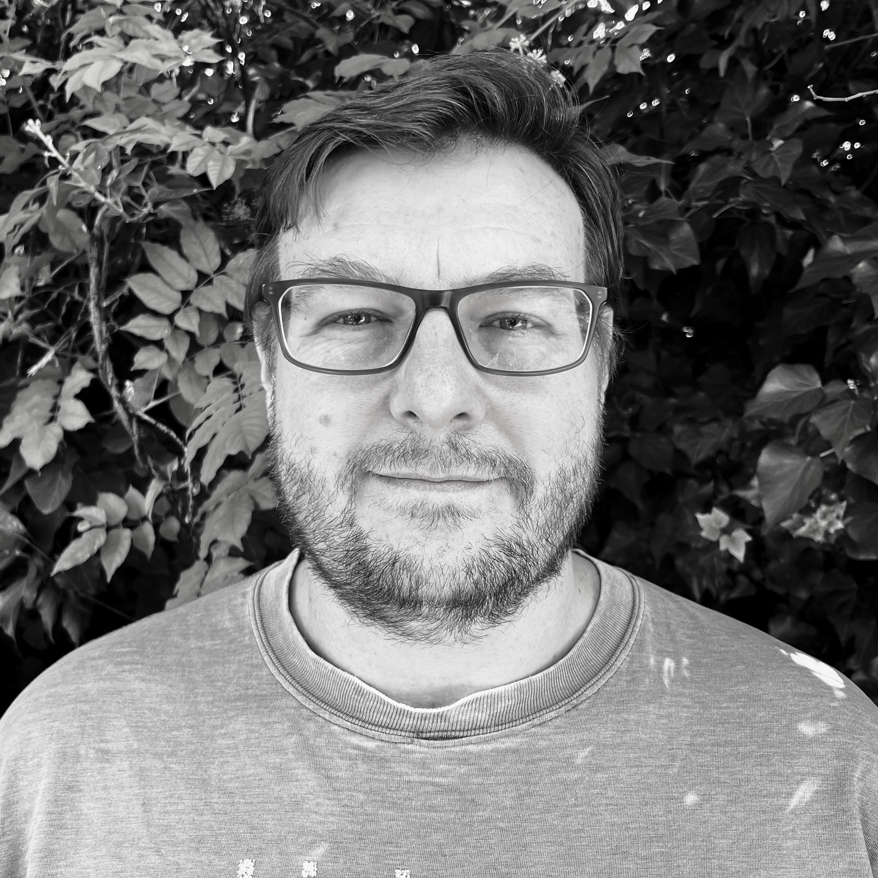 Why More People Are Taking Control of Their Digital Lives with Self-Hosted Alternatives