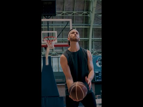 Pro Dunker meets Oakley Metas